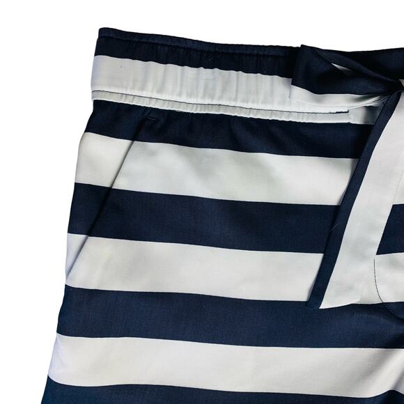 NWT LOFT Outlet Navy Stripe Tie Front Shorts Size 10 - Picture 3 of 6